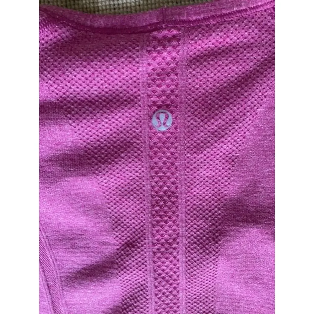 Lululemon Run: Swiftly Tech V Neck Raspberry 6